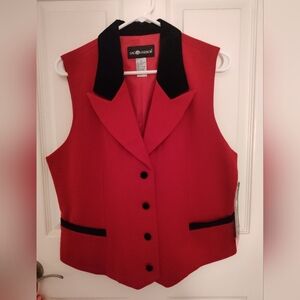 Vintage Sag Harbor Women's Red and Black Vest